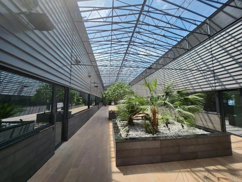 16-20 Rue Louis Rameau, Bezons for lease - Interior Photo - Image 2 of 9