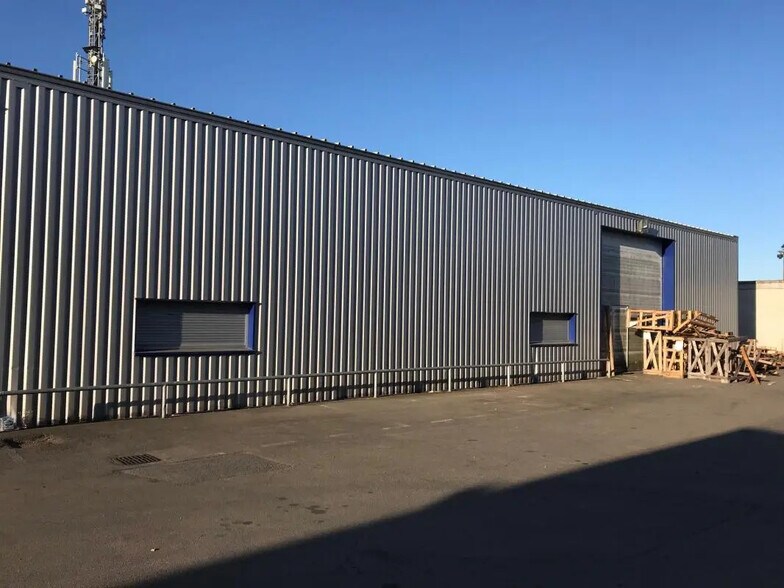 12 Impasse Du Bourrelier, Saint-Herblain for lease - Building Photo - Image 2 of 4