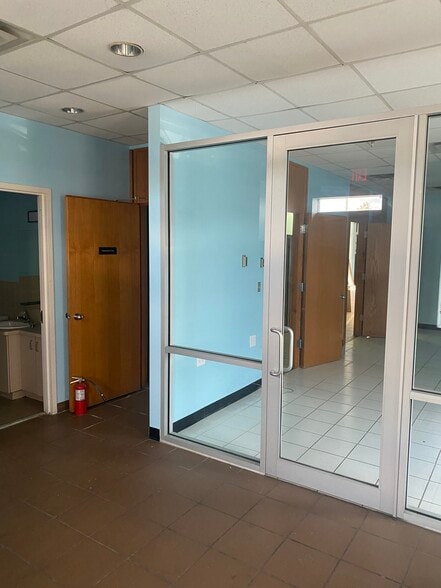 1275 Bloomfield Ave, Fairfield, NJ for lease - Building Photo - Image 3 of 17