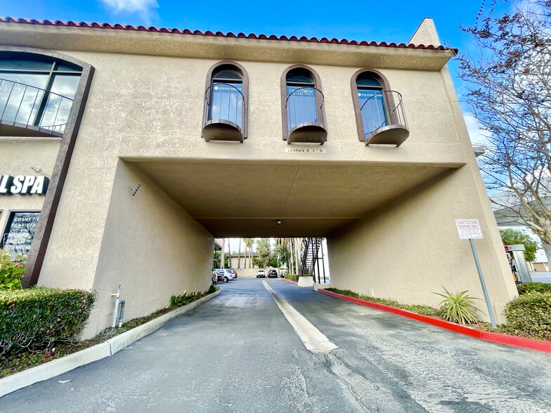 14151 Newport Ave, Tustin, CA for lease - Building Photo - Image 3 of 9