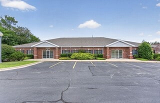 1567 W Diane St, Ozark MO - Parking Garage