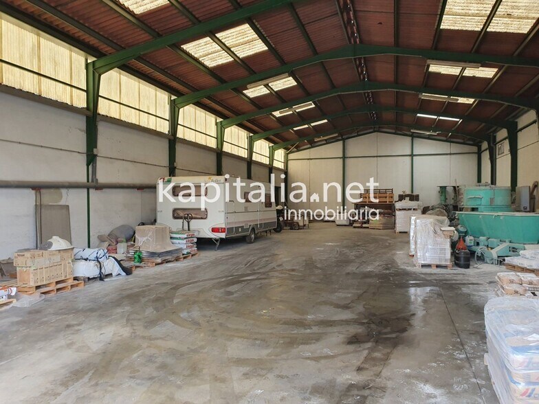 Industrial in Valencia de Alcántara for sale - Building Photo - Image 3 of 9