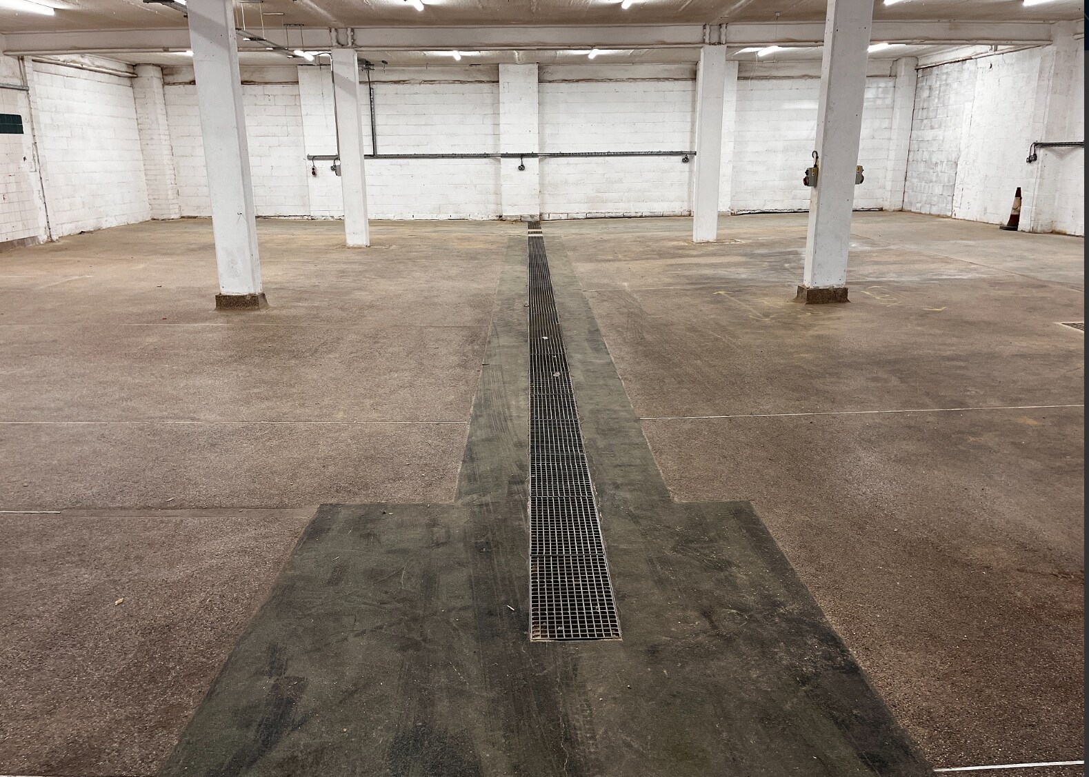 Brunel Dr, Newark for lease Interior Photo- Image 1 of 2