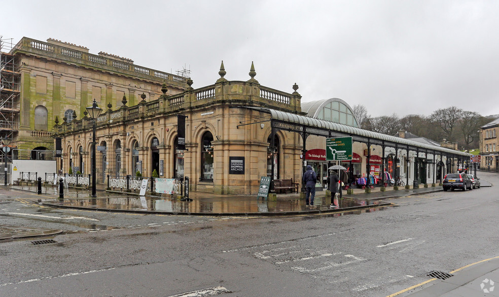 The Crescent, Buxton for lease - Primary Photo - Image 1 of 2