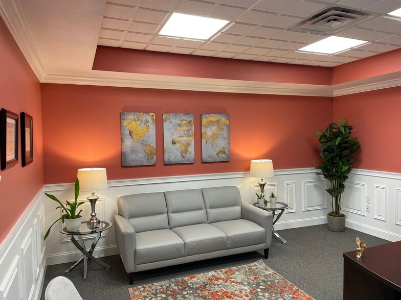 3206-3212 Parkside Center Cir, Tampa, FL for lease - Building Photo - Image 3 of 18