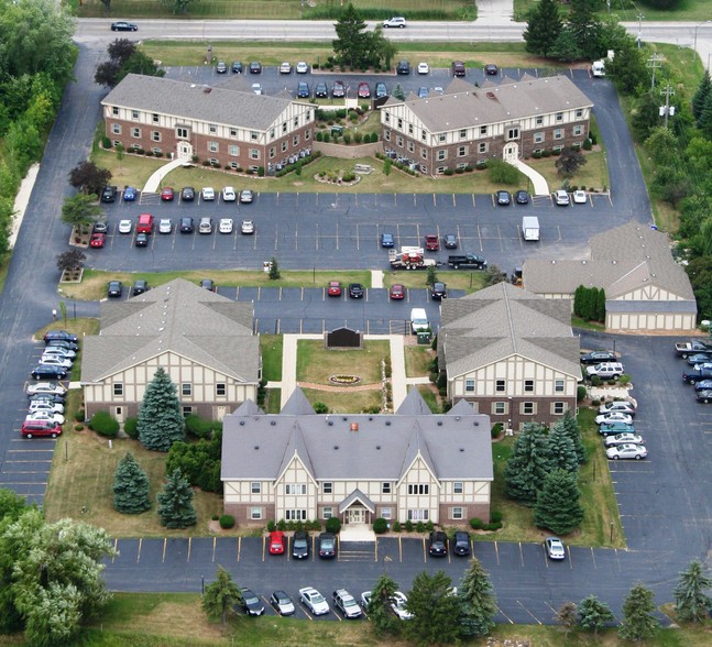 11512 N Port Washington Rd, Mequon, WI for lease - Aerial - Image 2 of 4