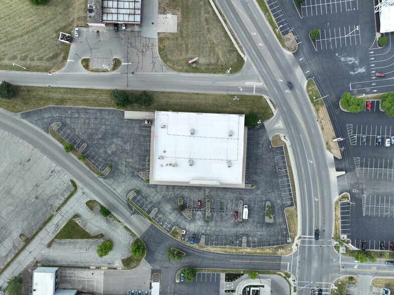 3601 Towne Blvd, Middletown, OH for lease - Building Photo - Image 2 of 5