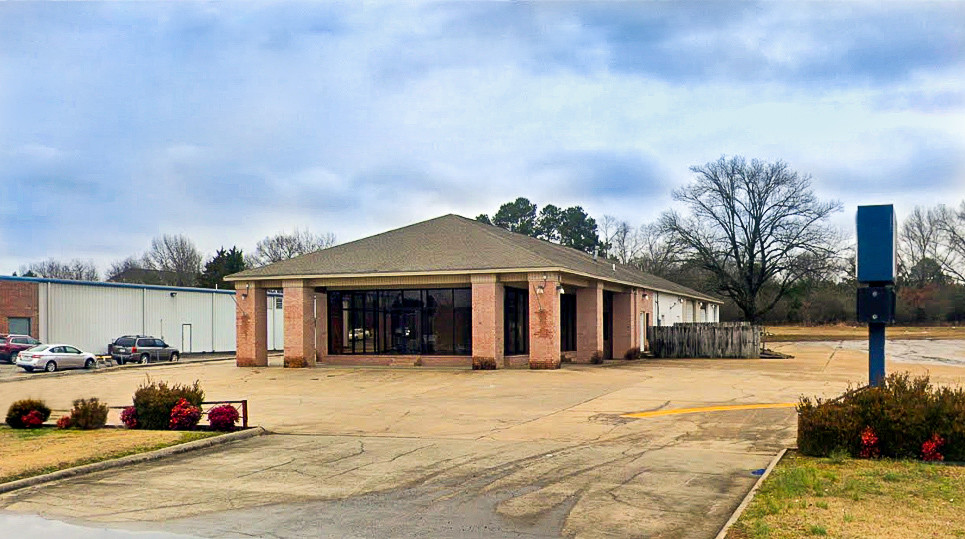 3800 E Race Ave, Searcy, AR for sale - Building Photo - Image 1 of 1