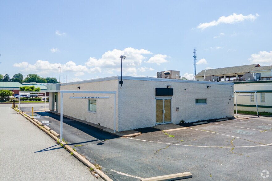 824 N Lansdowne Ave, Drexel Hill, PA for sale - Building Photo - Image 2 of 6