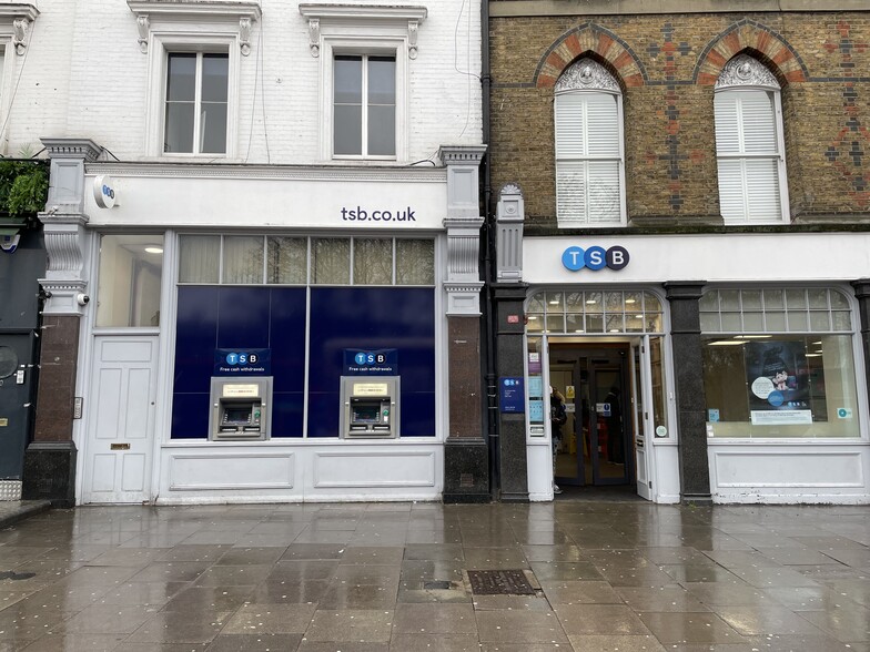 11 Clapham Common Southside, London, Sw4 9dp, London for lease - Building Photo - Image 1 of 2