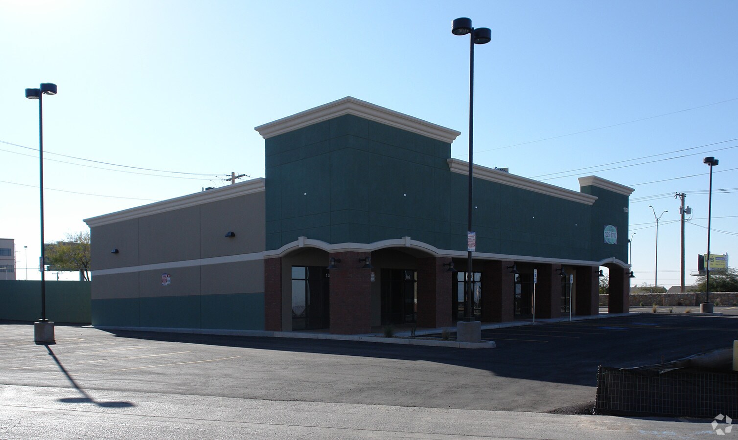 1120 McRae Dr, El Paso, TX 79925