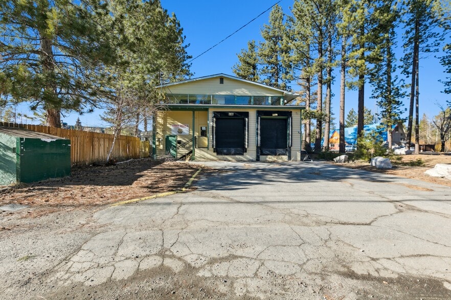 3716-3717 Osgood ave, South Lake Tahoe, CA for sale - Primary Photo - Image 1 of 17