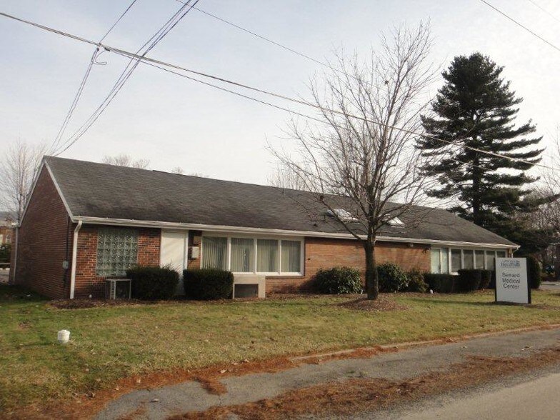 211 Thompson St, Seward, PA 15954