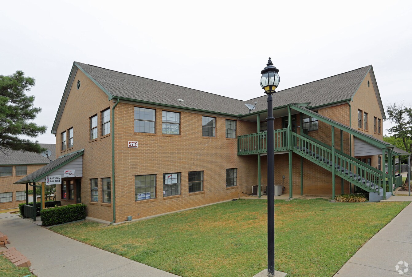 418 N Main St, Euless, TX 76039