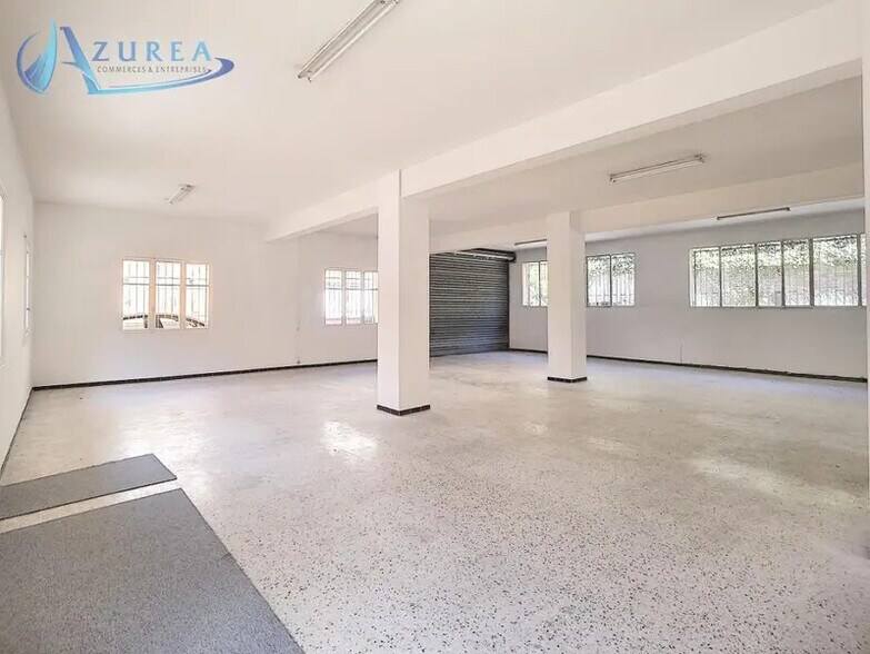 Industrial in Saint-André-de-la-Roche for lease - Interior Photo - Image 1 of 6