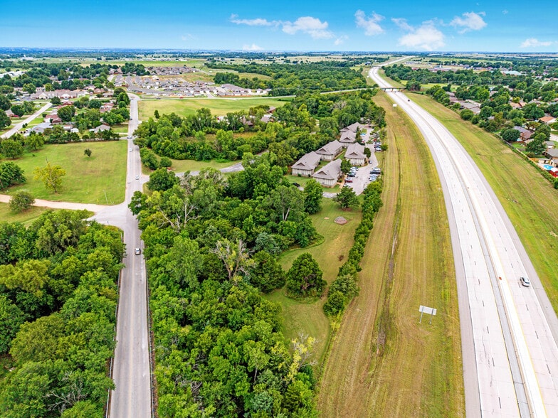3000 S 9th St, Chickasha, OK for sale - Aerial - Image 2 of 28