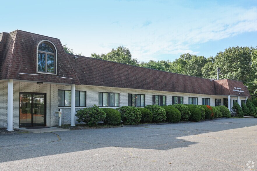 447 Boston St, Topsfield, MA for lease - Building Photo - Image 2 of 4