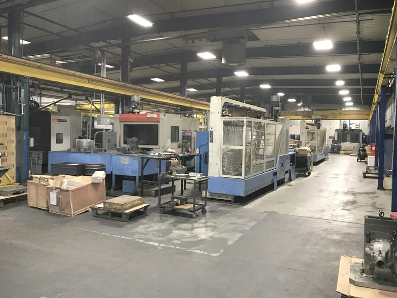 15255 W Eleven Mile Rd, Oak Park, MI for sale - Building Photo - Image 2 of 4