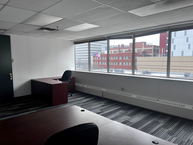 1001 1st St SE, Calgary, AB for lease - Interior Photo - Image 2 of 6