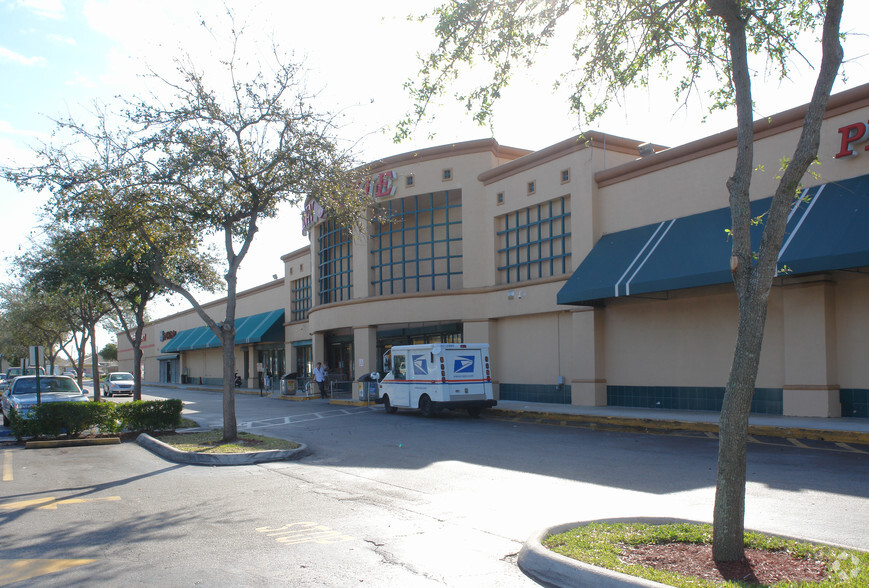 1025-1091 W Hallandale Beach Blvd, Hallandale, FL for lease - Building Photo - Image 3 of 10