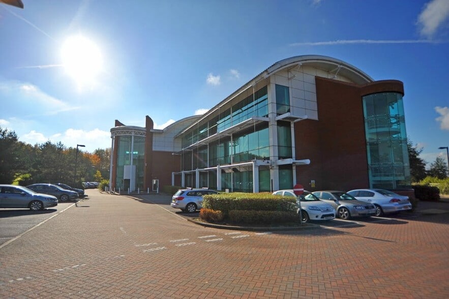 1200 Daresbury Park, Warrington for lease - Building Photo - Image 1 of 11