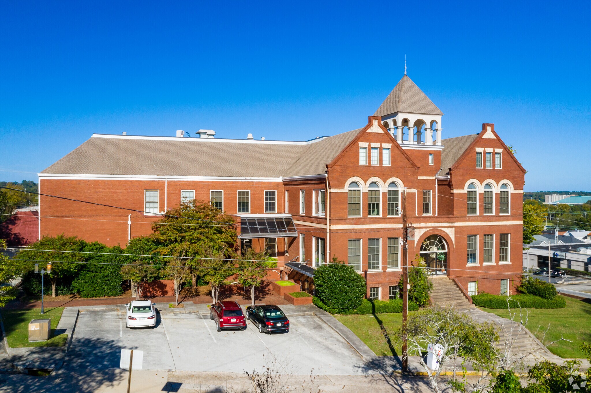 915 Hill Park, Macon, GA 31201 Whittle Building