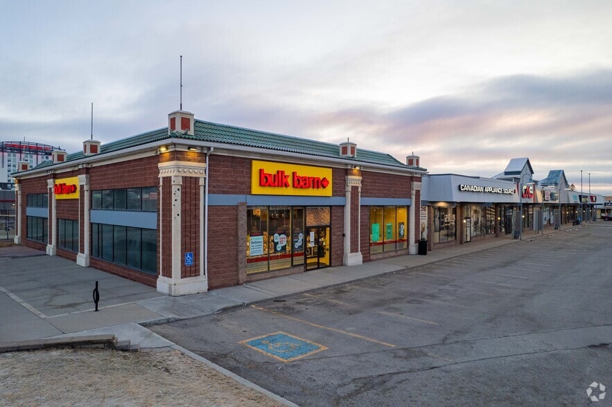 9250 Macleod Trl, Calgary, AB for sale - Primary Photo - Image 1 of 1