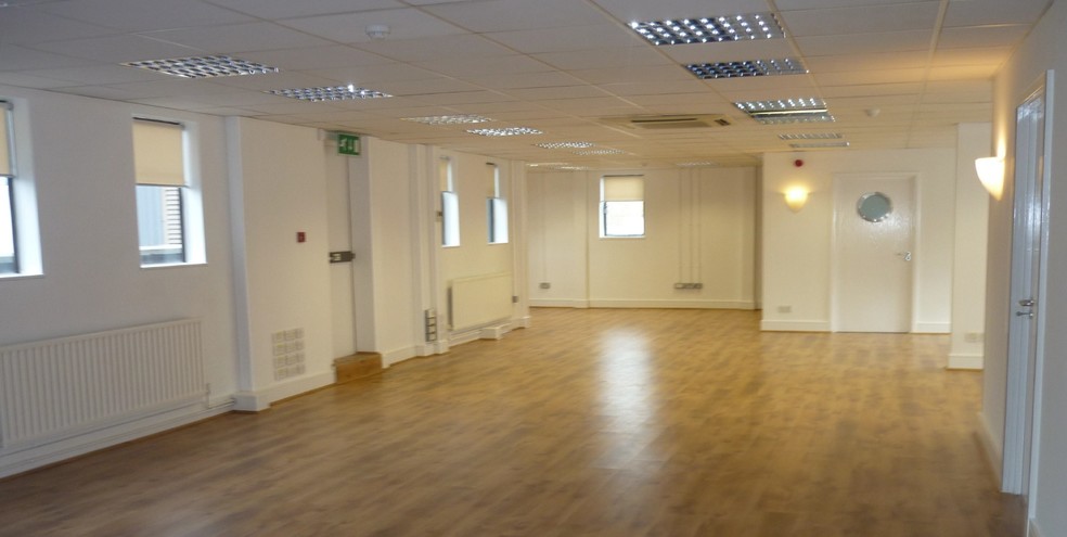 2-7 Upper St, London for lease - Interior Photo - Image 2 of 34