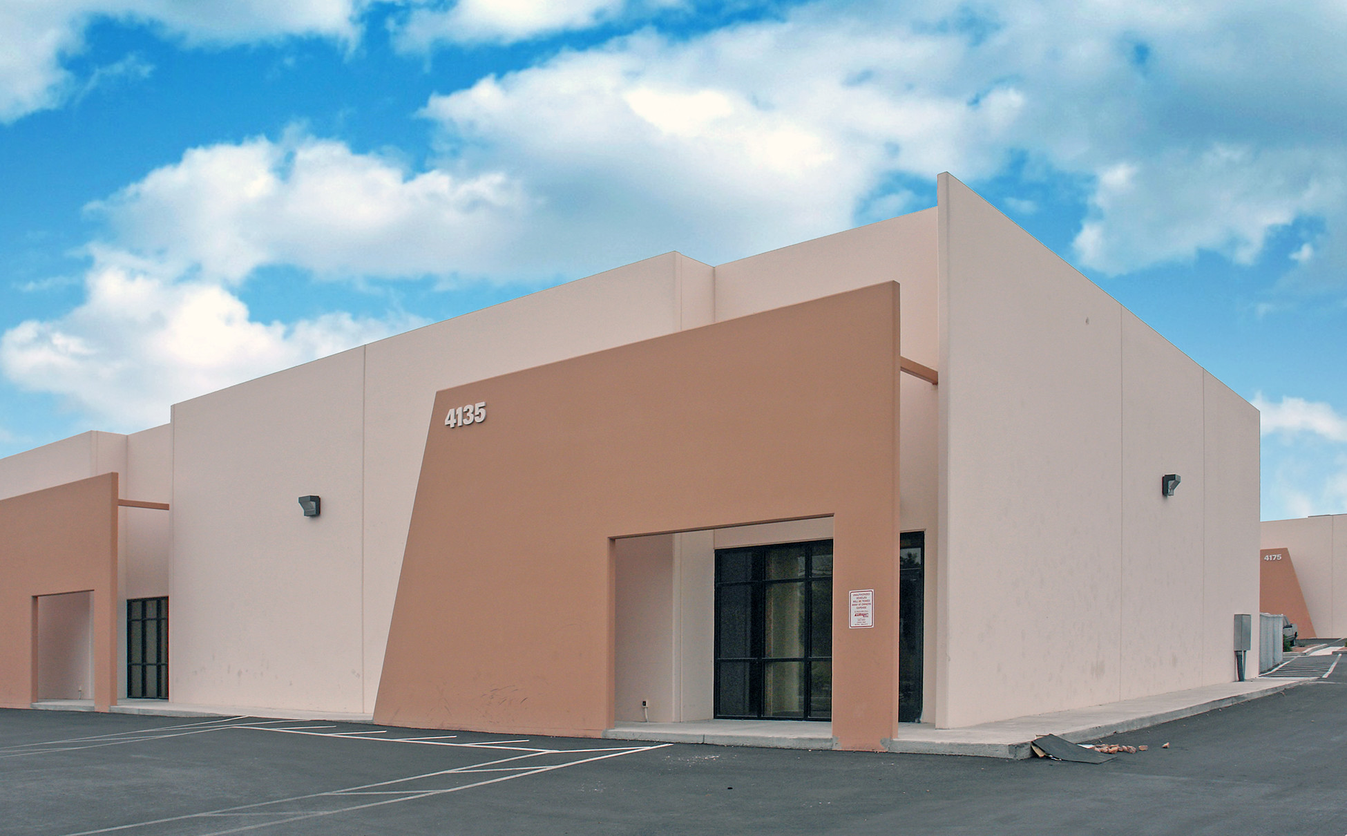 4135 W Bell Dr, Las Vegas, NV for lease Building Photo- Image 1 of 5