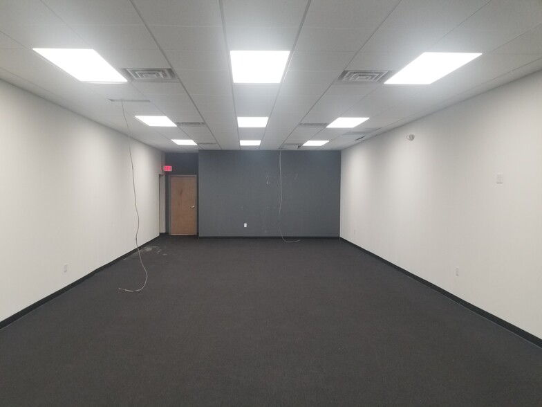 1000 Portage Rd, Niagara Falls, NY for lease - Interior Photo - Image 3 of 13