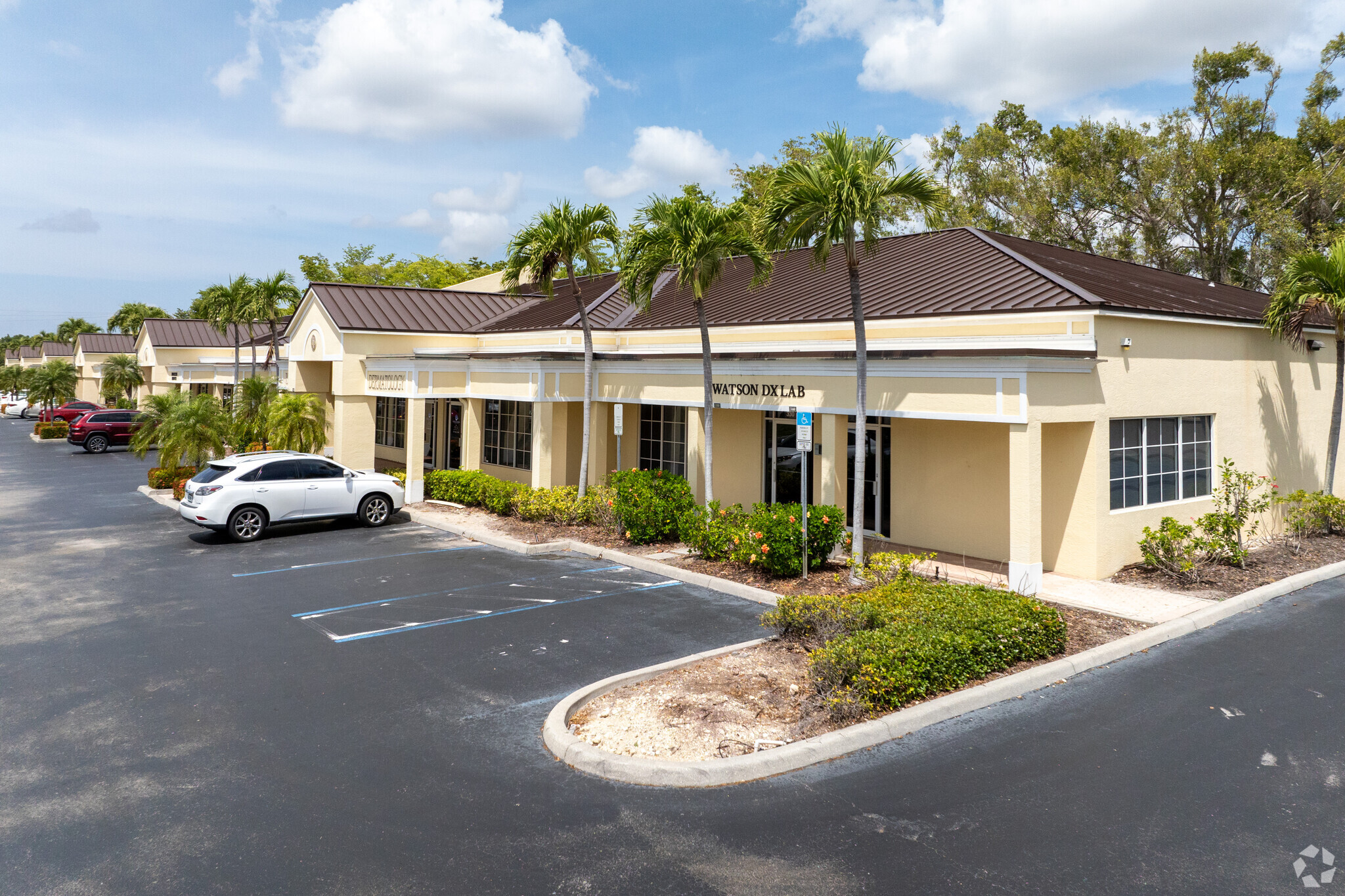 9400-9420 Gladiolus Dr, Fort Myers, FL for lease Building Photo- Image 1 of 6