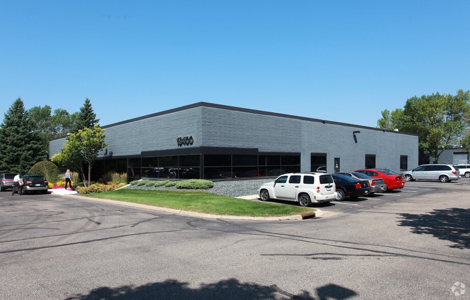 13400 67th Ave N, Maple Grove, MN for lease - Primary Photo - Image 1 of 3