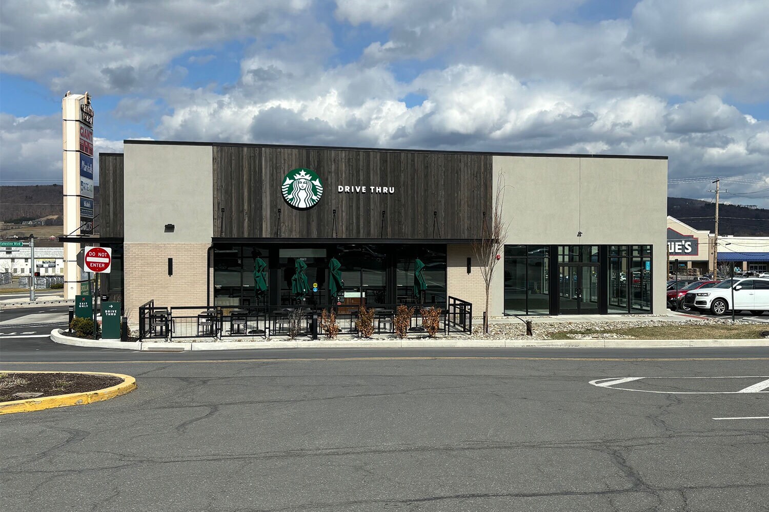 1211 Blakeslee Boulevard Dr E, Lehighton, PA for lease Building Photo- Image 1 of 3