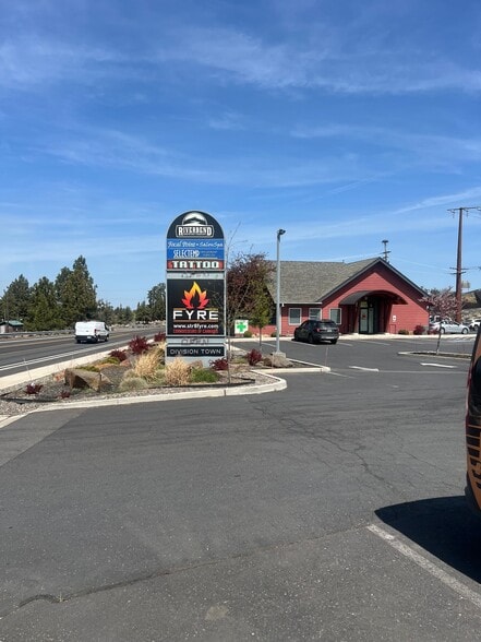 2600 NE Division St, Bend, OR for lease - Building Photo - Image 3 of 31