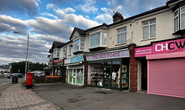 45 Croydon Rd, West Wickham for sale - Primary Photo - Image 3 of 3