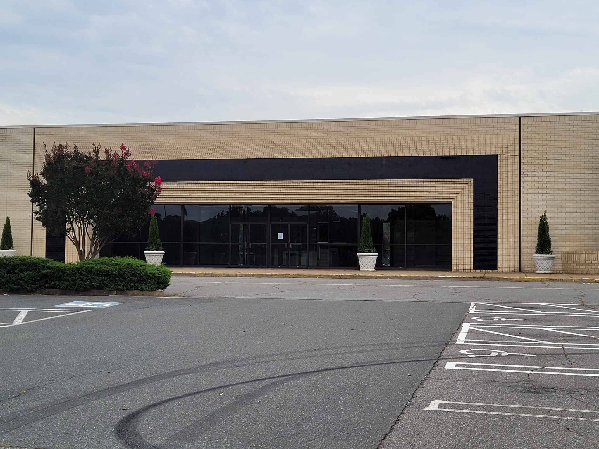 1639 E Rio Rd, Charlottesville, VA 22901 Industrial for Lease