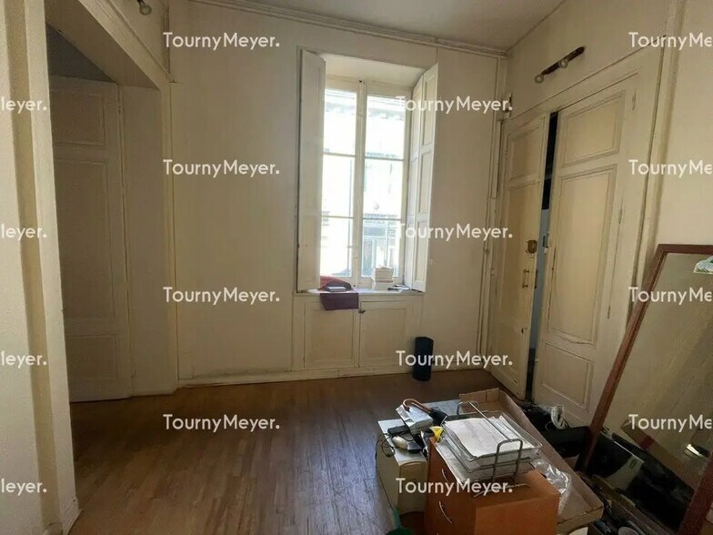 Office in Bordeaux for lease - Interior Photo - Image 3 of 6