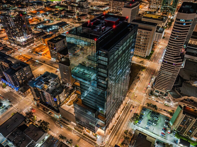 1900-1914 Lawrence St, Denver, CO for lease - Building Photo - Image 1 of 1