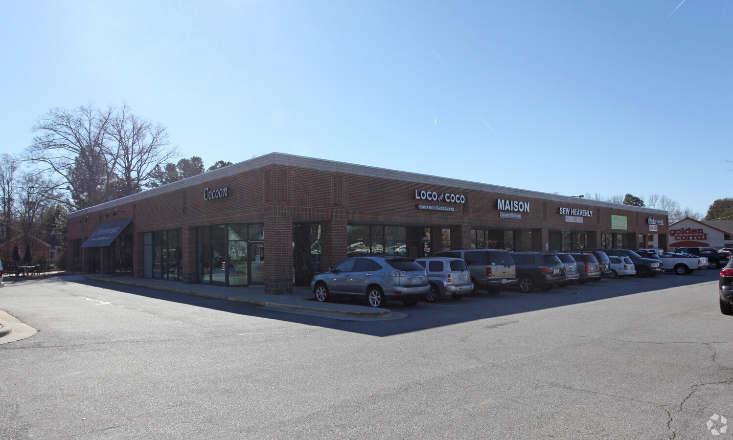 2417 Lawndale Dr, Greensboro, NC 27408