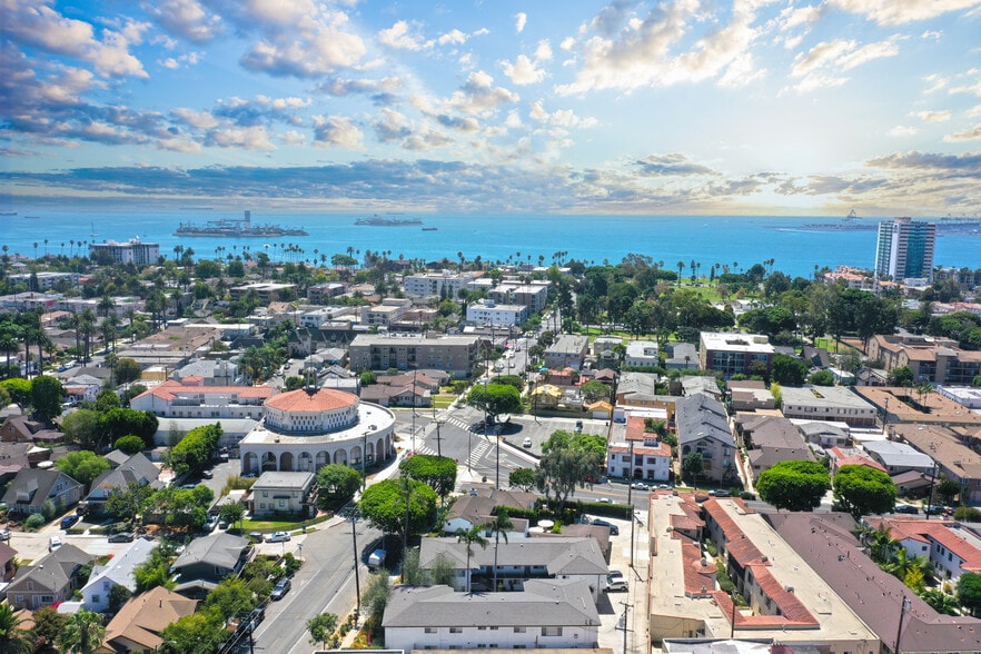311-315 Junipero Ave, Long Beach, CA for sale - Building Photo - Image 2 of 28