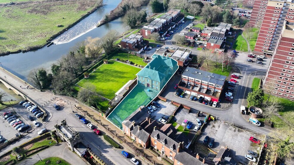 1 Lady Bank, Tamworth for sale - Primary Photo - Image 1 of 1