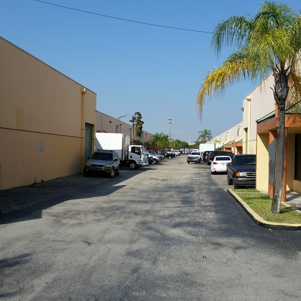 7760 W 20th Ave, Hialeah, FL for lease - Building Photo - Image 3 of 13