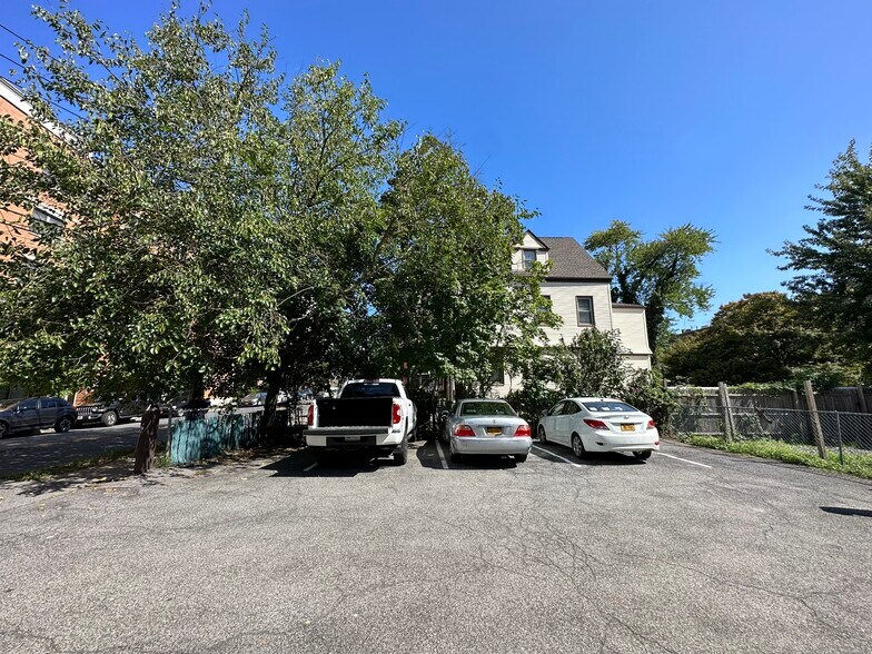 36 Church St, New Rochelle, NY for lease - Building Photo - Image 2 of 8