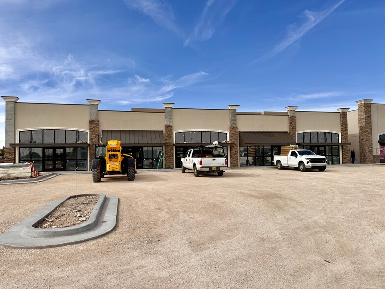 3601 N Grimes St, Hobbs, NM for lease - Building Photo - Image 1 of 4