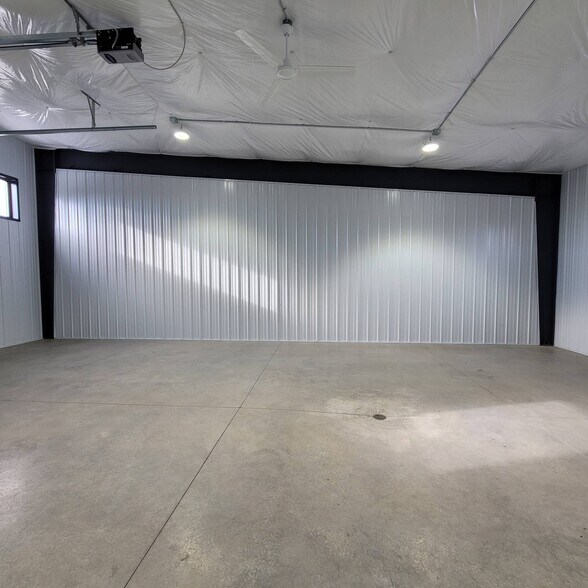 2975 Heartland Dr, Grand Forks, ND for sale - Interior Photo - Image 2 of 31