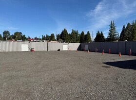 1/2 AC Commercial Yard + House Office - Warehouse