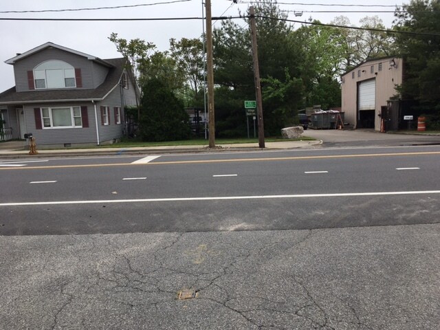 801 Hallock Ave, Port Jefferson Station, NY for sale Building Photo- Image 1 of 1