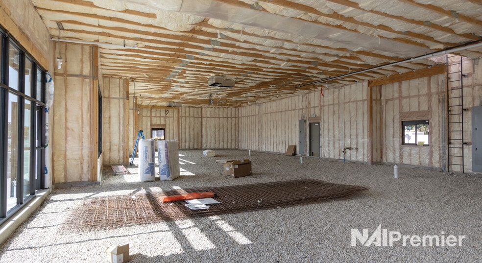 172 Pleasant Grove Blvd, Pleasant Grove, UT for lease - Building Photo - Image 3 of 9