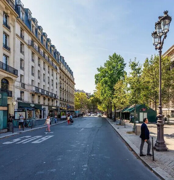 Office in Paris for lease - Building Photo - Image 2 of 4