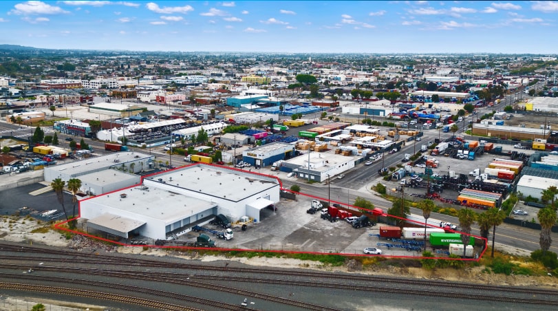 320 E Harry Bridges Blvd, Wilmington, CA for lease - Primary Photo - Image 2 of 2